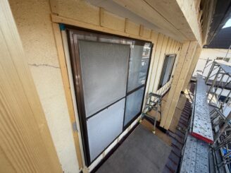 外壁カバー工事の様子