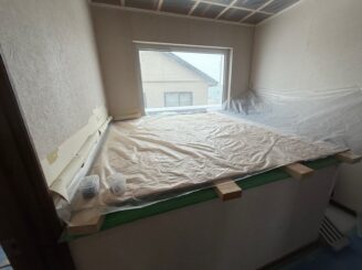 天井工事の様子