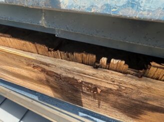 工事前の破風の様子