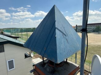 塗装前の煙突の様子