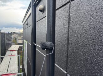 タラップ塗装の様子