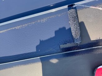 屋根の中塗りの様子