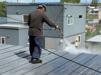 高圧洗浄の様子