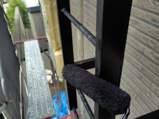 タラップ塗装の様子