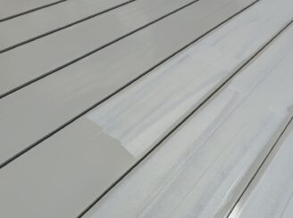 屋根の中塗りの様子