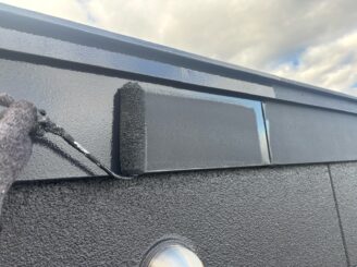 破風塗装の様子