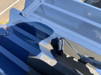 車庫屋根塗装の様子