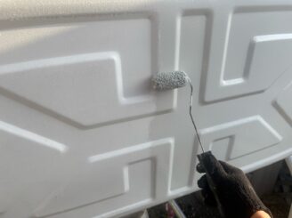 灯油タンク塗装の様子