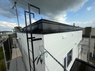 塗装後の破風の様子