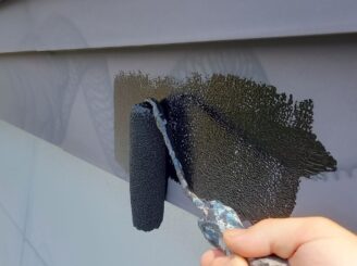 破風塗装の様子