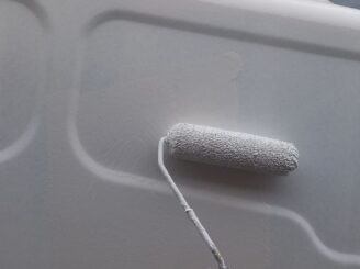 灯油タンク塗装の様子