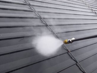 高圧洗浄の様子