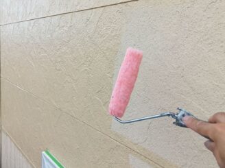 外壁下塗りの様子