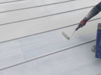 屋根の中塗りの様子