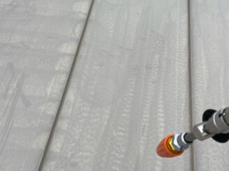 高圧洗浄の様子